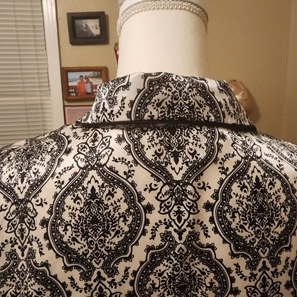 Women's Sleepwear - Picture 12 of 16